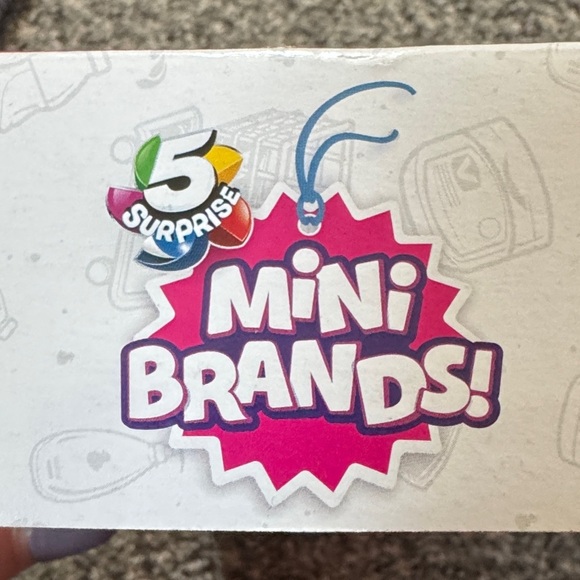 Mini Brands Mini Market Dash Game - Vibrant Pink - Picture 2 of 3